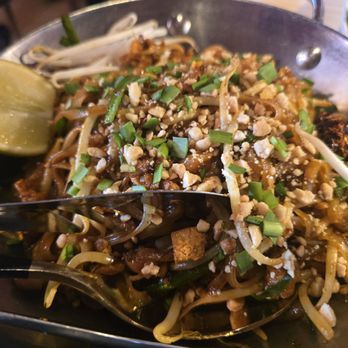Very Thai - Pad Thai with tofu only - Thai Near Me - Los Angeles, California Very Thai - Pad Thai with tofu only - Thai Near Me - Los Angeles, California