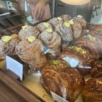 Del Sur Bakery & Cafe - Filipino Near Me - Chicago, Illinois