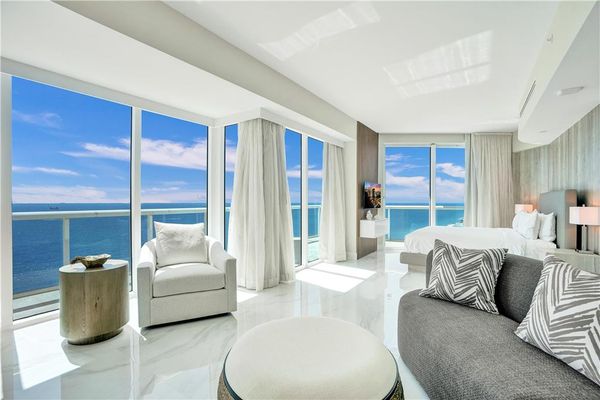 Beach House Fort Lauderdale, a Hilton Resort by null