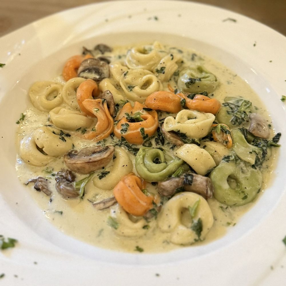Tortellini with Mushrooms & Spinach