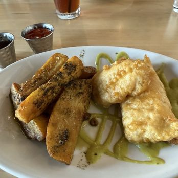 Everett Farms - Crispy Cod - American Near Me - Lake Forest, Illinois