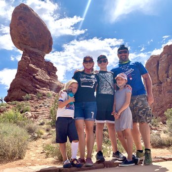 Arches National Park - Balanced Rock - Parks Near Me Arches National Park - Balanced Rock - Parks Near Me