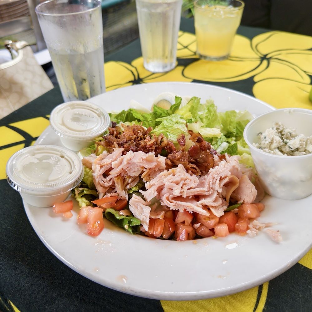 Korner Pocket Bar & Grill - Cobb salad for a healthy dinner - American Near Me - Kealakekua, Hawaii Korner Pocket Bar & Grill - Cobb salad for a healthy dinner - American Near Me - Kealakekua, Hawaii