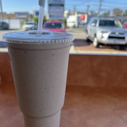 Smoothie Roo Cafe - Muscle Blondie