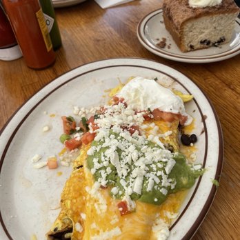 Hobee's Restaurant - South of the Border Omelet - Diners Near Me - Palo Alto, California