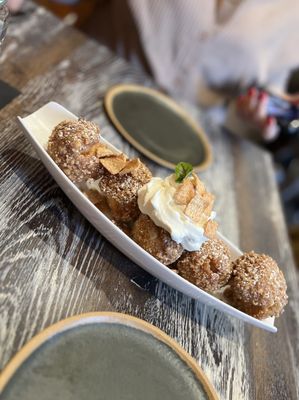 Yaz's Table Breakfast & Brunch by null