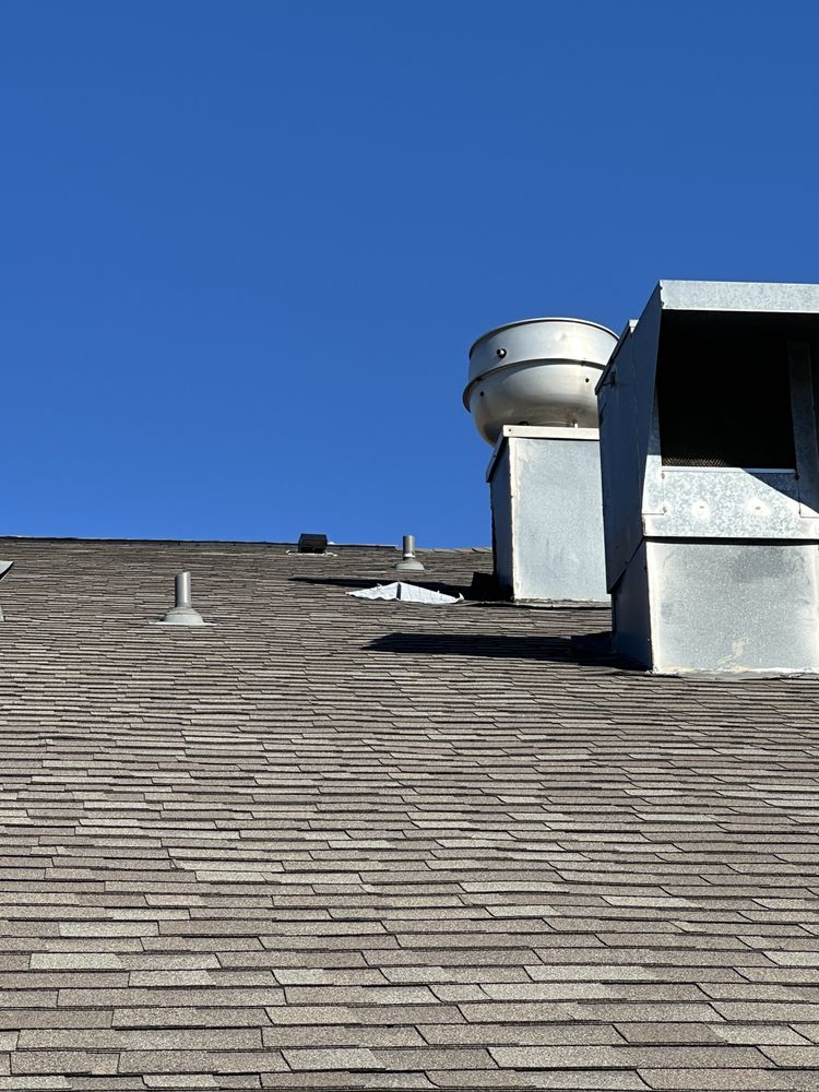 Slide of I Gotta Guy Roof Repairs