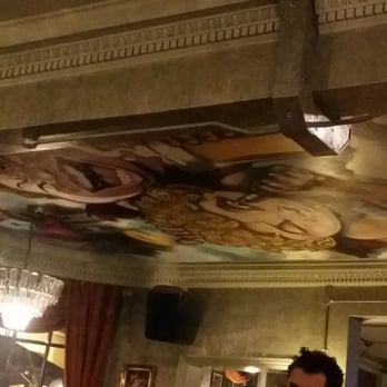 The Alwyne Castle - Ceiling mural - Pubs Near Me - London, XGL The Alwyne Castle - Ceiling mural - Pubs Near Me - London, XGL