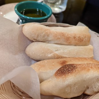 Il limone - Fresh bread with oil - Pizza Near Me - Liverpool, New York Il limone - Fresh bread with oil - Pizza Near Me - Liverpool, New York