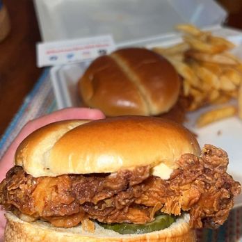 Hot Cocks Chicken - Chicken Sandwich - Chicken Shop Near Me - Corpus Christi, Texas