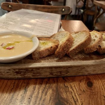 Anassa Taverna NYC - Complimentary bread and hummus - Greek Near Me - New York, New York