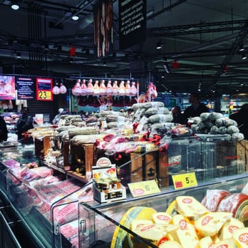 Carrefour - Grocery Near Me - Carugate, Michigan