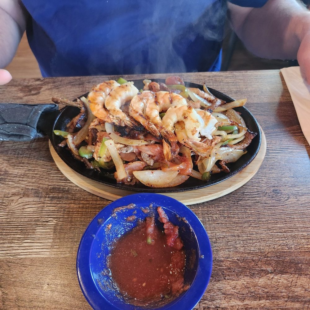 Santo Coyote - Shrimp and steak fajitas - Mexican Near Me - Gibsonia, Pennsylvania