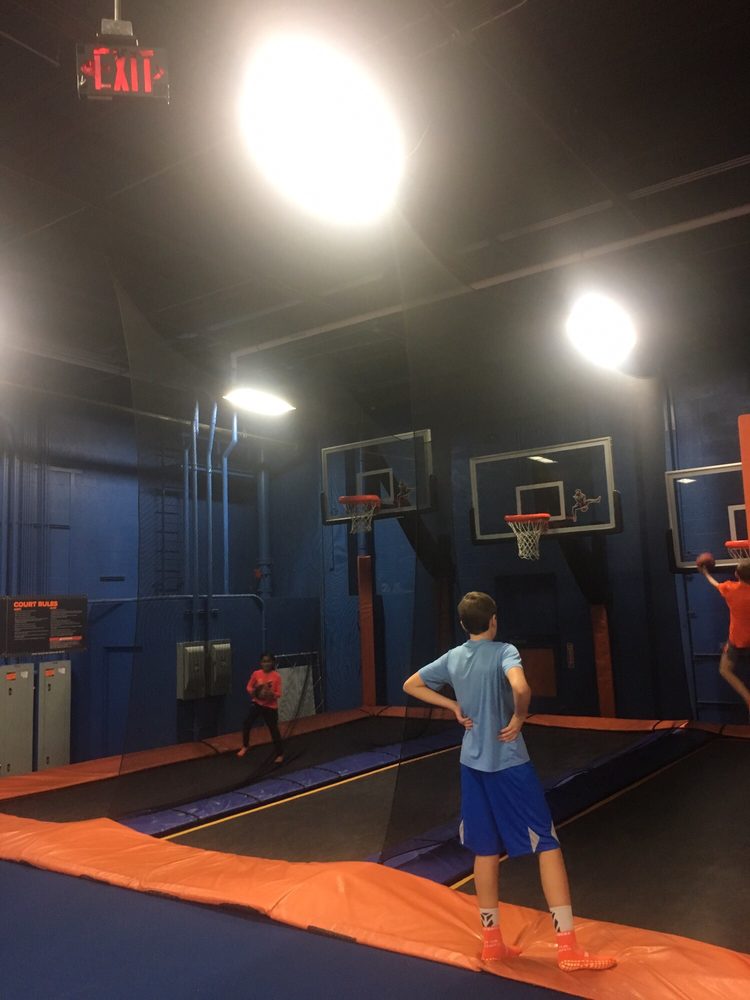 SKY ZONE TRAMPOLINE PARK 10 Photos & 21 Reviews Trampoline Parks