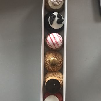 Barachou - Six Cream Puffs - Desserts Near Me - New York, New York