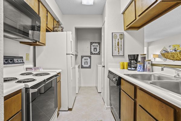 Creekwood Apartments