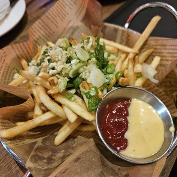 Electric Piggy BBQ - French Fries Top With Onions & Garlic/Garlic aioli - Barbeque Near Me - Markham, Ontario
