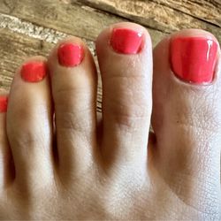 Lux Nail Spa - Pedicure by Denise