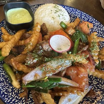 OMELI Kitchen - Saltado 10/10 - Vietnamese Near Me - Fullerton, California OMELI Kitchen - Saltado 10/10 - Vietnamese Near Me - Fullerton, California