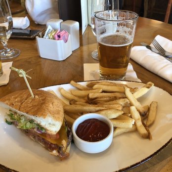 Sun Valley Club - Clubhouse Burger - Bars Near Me - Sun Valley, Idaho