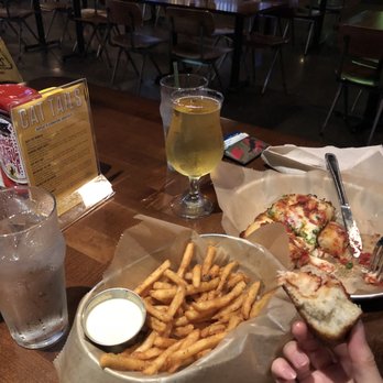 HopCat - Custom pizza: cheese, pepperoni, and peppers. 1/5 - Not Good. - Burgers Near Me - Grand Rapids-Knapps Corner, Michigan