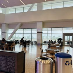 San Diego International Airport - SAN - T1 sitting area