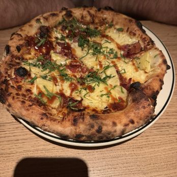 Laurel Grill - Their version of Hawaiian pizza - American Near Me - Culver City, California