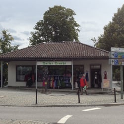 Daller Tracht - View from across the street