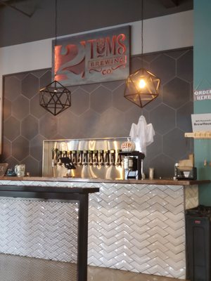 2Toms Brewing Company by null