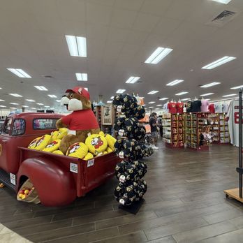 Buc-ee's - Lots of stuff you didn't know you needed! - Convenience Stores Near Me - Brunswick, Georgia Buc-ee's - Lots of stuff you didn't know you needed! - Convenience Stores Near Me - Brunswick, Georgia