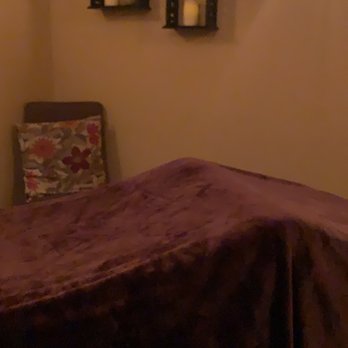 Asante Spa - Massage room - Day Spas Near Me - El Dorado Hills, California Asante Spa - Massage room - Day Spas Near Me - El Dorado Hills, California