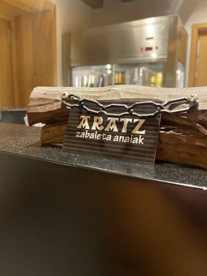 Aratz by null