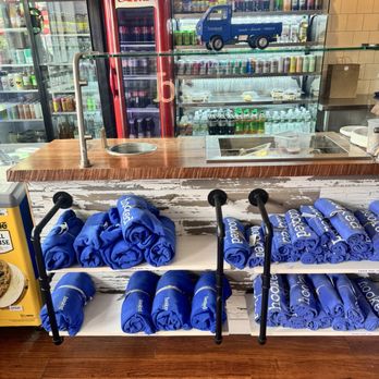 Hooked - Inside - Seafood Near Me - Montauk, New York