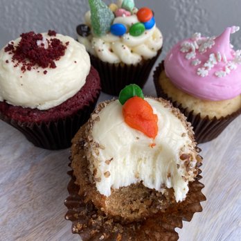 SmallCakes - Aurora - Cupcakes Near Me - Aurora, Illinois