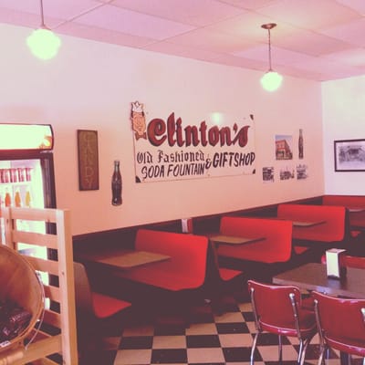 Clinton's Soda Fountain by null