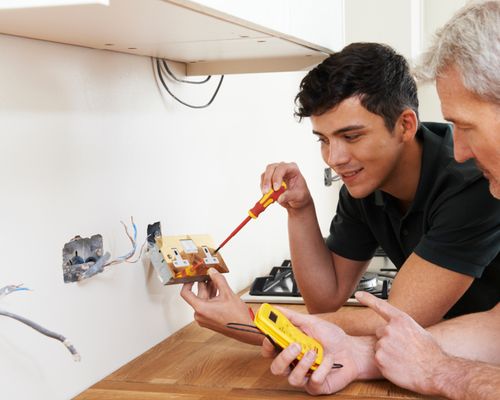 Building & Home Services Logo