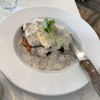 Cody's La Jolla - Chicken biscuit sandy - Breakfast & Brunch Near Me - La Jolla, California