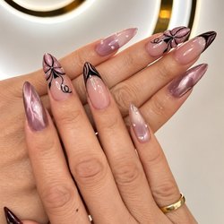 Shape Nail Lounge