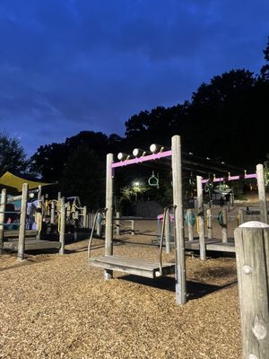 Chastain Park by null