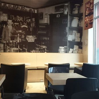 Cafe Van Houtte - the interior of a cafe - Coffee & Tea Near Me - Ottawa, Ontario