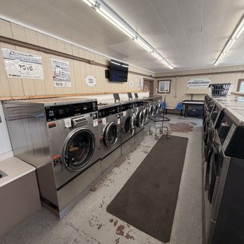 Up North Laundry - Washing Machines (New and Old) - Laundromat Near Me - Sault Ste. Marie, Michigan