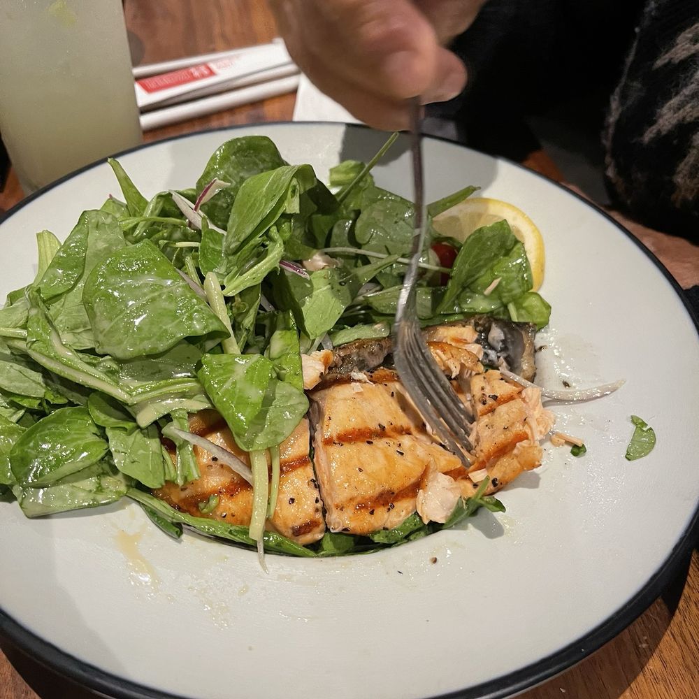 Salmon Arugula Salad