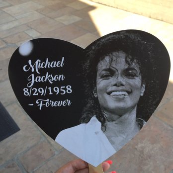 Forest Lawn - Glendale - I was given this as a gift it's a fan for a fan lol thanks to the sweet lady I met that day threat gave it to me - Mortuary Services Near Me - Glendale, California