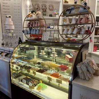 Chez Alice Cafe & Bakery - Display case - Coffee & Tea Near Me - Princeton, New Jersey