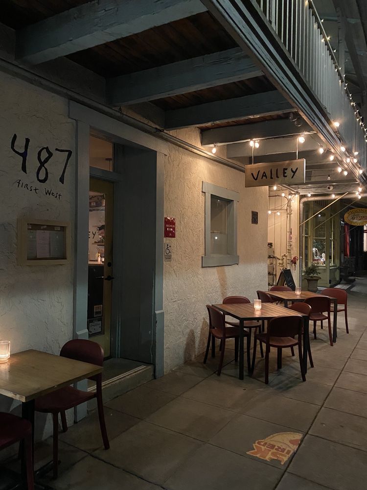 Valley Bar and Bottle