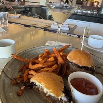 California Bistro - Venison sliders - Breakfast & Brunch Near Me - Rancho Mirage, California California Bistro - Venison sliders - Breakfast & Brunch Near Me - Rancho Mirage, California