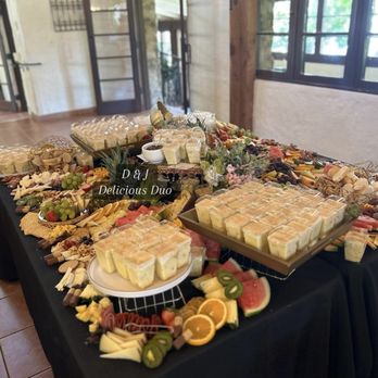D & J Delicious Duo - This table included a dessert add on of homemade banana pudding -- it was SO good -- crack, seriously. - Caterers Near Me D & J Delicious Duo - This table included a dessert add on of homemade banana pudding -- it was SO good -- crack, seriously. - Caterers Near Me