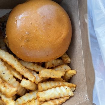 Mean Chix - Sweet pickles gave the Burger a kick - Chicken Wings Near Me - Lynwood, California