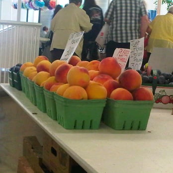 Hamilton Farmers Market - giant peaches that were soo sweet and juicy - Farmers Market Near Me - Hamilton, Ontario Hamilton Farmers Market - giant peaches that were soo sweet and juicy - Farmers Market Near Me - Hamilton, Ontario