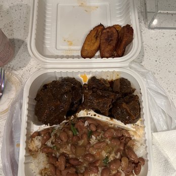 Medina Kitchen - Oxtail dinner - Dominican Near Me - Mount Rainier, Maryland Medina Kitchen - Oxtail dinner - Dominican Near Me - Mount Rainier, Maryland